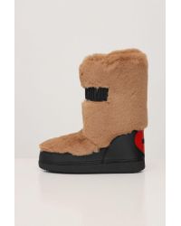 stivali love moschino
