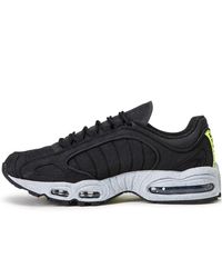 black air max tailwind