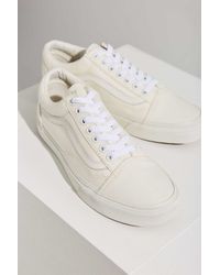 vans old skool cream white