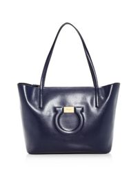 ferragamo gancio city tote