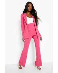 Traje De Pantalón De Campana Y Americana Ajustada Escotada Boohoo de color  Rosa | Lyst
