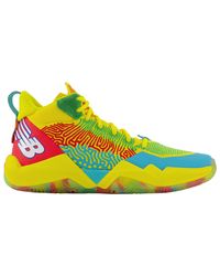 Basketball Shoes in Yellow 