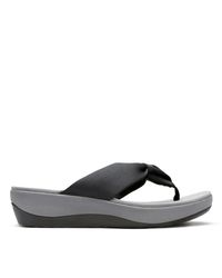 clarks collection flip flops