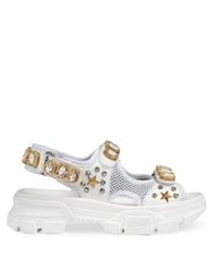 Sandalias con apliques de cristales Gucci de Cuero de color Blanco | Lyst