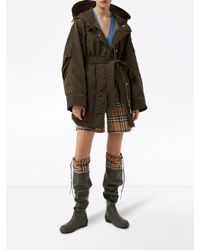 Parka à capuche Burberry en coloris Green