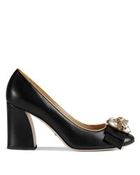 Zapatos de tacón con abeja Gucci de Cuero de color Negro | Lyst