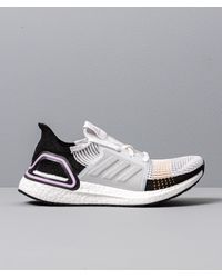 white and black ultra boost 19