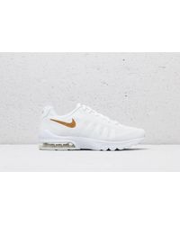 nike invigor gold