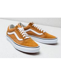 cumin true white vans