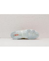 white neptune green vapormax plus