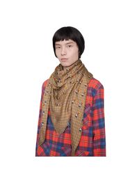 Scialle Disney xGucci in Seta di colore Neutro | Lyst
