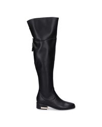 stivali alti sopra ginocchio guess