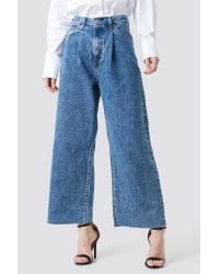 ribcage pleated crop