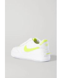 nike blanche et fluo
