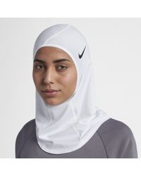 Nike Pro Hijab in White | Lyst UK