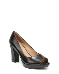 Naturalizer Leather Amie Peep-toe in Lyst