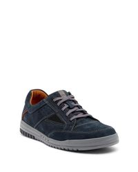 clarks wallabees wide width