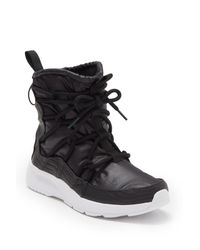 female nike boots