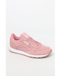 mens pink reebok classics