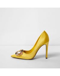 yellow satin shoes