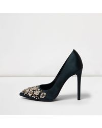 dark green satin shoes