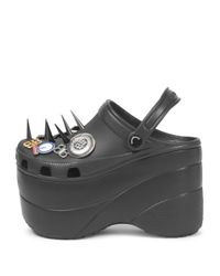 black spiked crocs