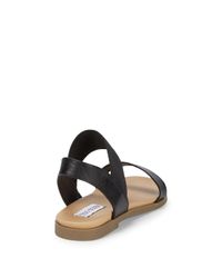 steve madden darnell flat sandal