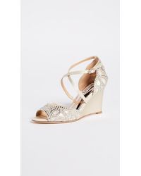 badgley mischka women's winter wedge sandal