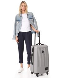 herschel medium luggage