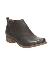 Colindale oak clarks boots Clearance