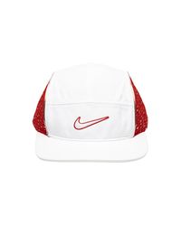 supreme nike boucle running hat