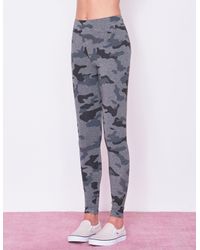 Sundry Gray Star And Heart Camo Yoga Pant