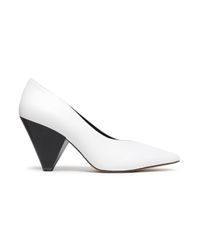 liv Muligt lidelse Rebecca Minkoff Leather Zuria Pointed Toe Pump in White - Lyst