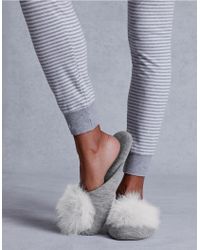 feather pom pom slippers