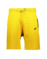 Nike Nsw Tech Fleece Shorts in Yellow 