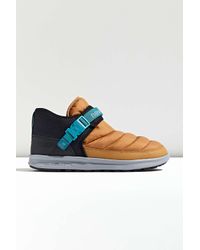 new balance casual boots