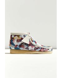 multi color wallabees