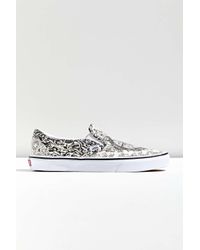 vans ouroboros slip on