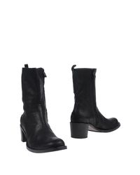 CoSTUME NATIONAL Black Ankle Boots