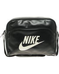 nike shoulder pack