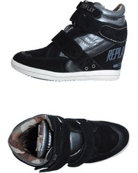 replay wedge trainers