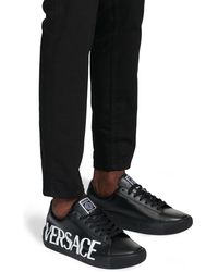 Homme Baskets Baskets Versace 5 % de réduction Sneakers Greca à logo Versace pour homme en coloris Noir 