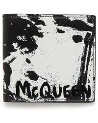 Alexander McQueen - Portemonnaie mit Graffiti-Print - Lyst