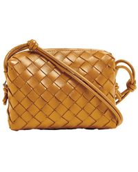 Bottega Veneta - Kameratasche Mini Loop - Lyst