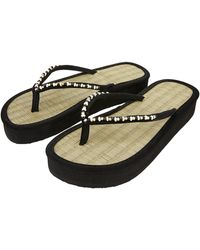 accessorize black flip flops