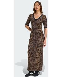 adidas - Vestido Maxi Leopard V-Neck - Lyst