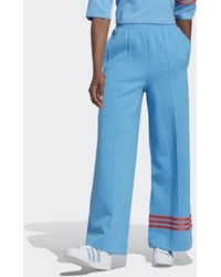 abbigliamento da palestra e sportivo da Activewear Donna Activewear Pantaloni Essentials Colorblock Looseadidas in Pile di colore Blu abbigliamento da palestra e sportivo adidas 