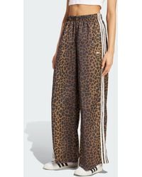 adidas - Pantaloni Originals Wide Leg Satin - Lyst