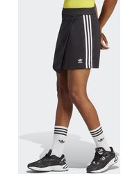 adidas - Adicolor Classics 3-Stripes Short Wrapping Skirt - Lyst