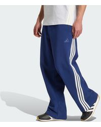 adidas - Kit 3-Stripes Wide Joggers - Lyst